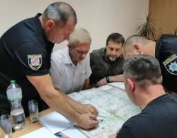 Сергій Гайдай особисто контролює ліквідацію пожежі у Станично-Луганському районі