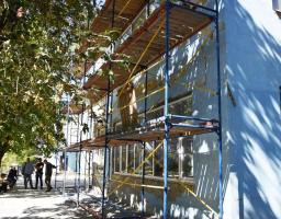 У Попаснянському районному краєзнавчому музеї імені Семена Йофе розпочали ремонт фасаду