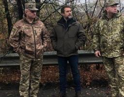 Головнокомандувач ЗСУ Руслан Хомчак та Голова Державної прикордонної служби України Сергій Дейнеко перевірили готовність КПВВ «Щастя» до відкриття