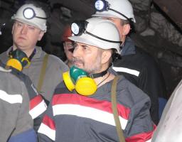 «Шахтарі – це головні люди у нашій області, тому я повинен знати як вони працюють», – Сергій Гайдай вперше спустився у шахту 