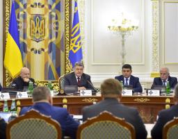 Підвищення зарплат вчителів та медиків є пріоритетом – Президент на засіданні РНБОУ