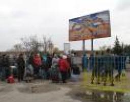 У Станиці Луганській запрацював піший перехід з окупованою територією