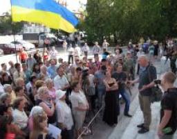 У Сєвєродонецьку пройшов мітинг з вимогами зберегти тролейбусне управління