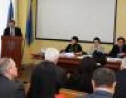 На апаратній нараді в облдержадміністрації заслухали доповідь керівника «Луганського облавтодору»