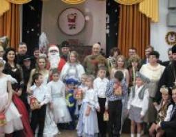 Тука завітав на новорічну виставу до школи-інтернату