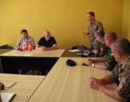 Очільник Луганщини зустрівся з інспекційною групою