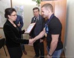 Єлизавета Пушко-Цибуляк привітала луганчанина, який став чемпіоном Європи з важкої атлетики