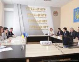 В облдержадміністрації обговорили «Програму обміну для облдержадміністрації» та «Програму обміну для міст»