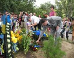 У Рубіжному пройшли урочисті заходи до відзначення річниці визволення від незаконних збройних формувань міста