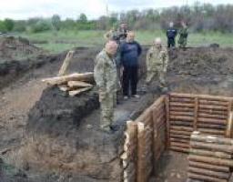 На Бахмутці повним ходом іде спорудження фортифікаційних споруд