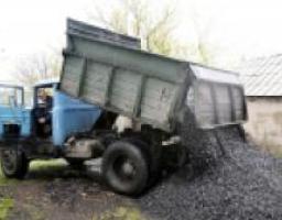 Углеполучателям действующих угледобывающих предприятий по состоянию на 15.03.2013 вывезено 94 тыс. тонн бытового топлива