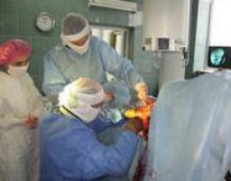 С 2010 года в отделении ортопедии и травматологии Луганской областной клинической больницы при помощи артроскопического метода успешно прооперировано около 400 пациентов с заболеваниями и повреждениями крупных суставов