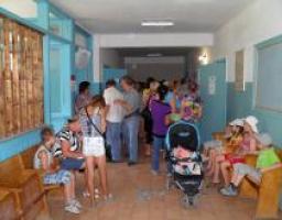 В с. Чугінка Станично-Луганського району працювала виїзна медико-консультативна бригада Луганської обласної клінічної лікарні.