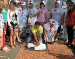Демонстрацiя навичок надання першоi допомоги в Маркiвському районi