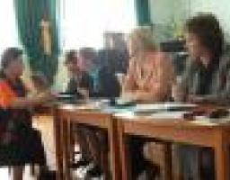 28.04.2011 г. В Луганском областном гериатрическом пансионате для ветеранов войны и труда проводился личный прием ветеранов начальником Главного управления труда и социальной защиты населения Полищук Э.А. при участии специалистов пенсионного фонда.