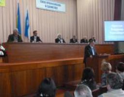 Територіальна угода між Луганською облдержадміністрацією, об`єднанням організацій роботодавців Луганської області та Федерацією профспілок Луганської області на 2013-2015 роки.