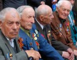 Ветерани Луганщини отримали виплату з нагоди 70-ї річниці визволення області від фашистських загарбників