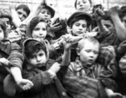 Запрошуємо представників громадськості взяти участь у покладанні квітів