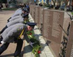 Луганщина вшановує подвиг ліквідаторів аварії на ЧАЕС