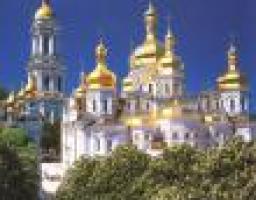 У Попаснянському районі відбулись закладка капсули зі святими мощами та чин освячення підстави нового храму