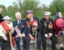 Керівники області привітали ветеранів війни з нагоди Дня ветерана та Міжнародного дня людей похилого віку