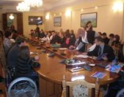 Можливості обмежені, а здібності безмежні! В облдержадміністрації відбулося засідання «круглого столу»: «Правовий захист людей з інвалідністю: від Луганська до Женеви»