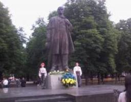 На Луганщині відбулись заходи з нагоди 16-ї річниці Конституції України