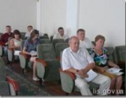 Учасники «круглого столу» в Лисичанську наголосили на необхідності забезпечення фінансової незалежності територіальних громад