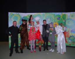 Луганський обласний академічний український музично-драматичний театр порадував прем'єрою маленьких глядачів