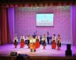 12 грудня Луганська обласна філармонія презентувала програму нового колективу пісні та танцю «Радани»