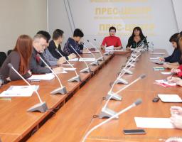 У Державному архіві Луганської області зберігається 7437 документів Національного архівного фонду 