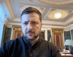 Блокуємо пропагандистів, які працюють на Росію, осіб, які перейшли на сторону ворога, і тих, хто допомагає Росії продовжувати війну – звернення Президента