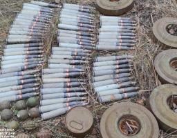 СБУ виявила поблизу лінії розмежування схрон диверсійної групи бойовиків: вилучено майже 40 кг тротилу