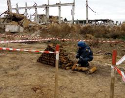 Луганська область: продовжуються роботи піротехнічних розрахунків ДСНС на Луганщині з розмінування місцевості