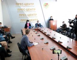 Майже 8500 осіб на Луганщині отримали щеплення від COVID-19, вакцинують дев’ять мобільних бригад та 52 стаціонарні пункти, – брифінг