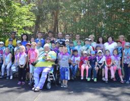 Діти з інклюзивного пришкільного табору відвідали обласну базу «Олімп» та поспілкувалися з паралімпійцями Луганщини 