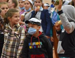 Правоохоронці Луганщини влаштували для хлопчиків та дівчаток  свято до Дня захисту дітей 