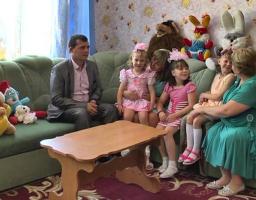 На Луганщині троє дівчаток знайшли прийомну родину