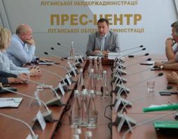 Ми маємо разом визначити шляхи розвитку економіки області, – Віталій Комарницький