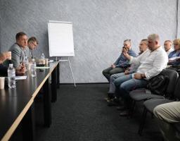 Віталій Комарницький обговорив з підприємцями проблеми розвитку економіки області 