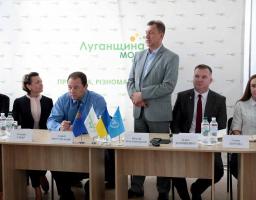 Важливу роль на шляху до миру має зовнішня політика України, – Віталій Комарницький