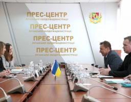 Віталій Комарницький: ми вдячні міжнародним партнерам за допомогу жителям Луганщини