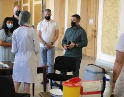 Будь-яка вакцина не дає стовідсоткової гарантії від хвороби, але у випадку зараження мінімізує шанси ускладнень, – Сергій Гайдай