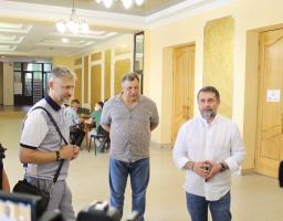 Жителі області для щеплення можуть обрати будь-яку вакцину від чотирьох виробників, – Сергій Гайдай у центрі масової вакцинації в Сєвєродонецьку