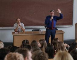 Юрій Гарбуз зустрівся зі студентами СНУ ім. В. Даля