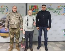 Володимир Ільчук – учасник ліквідації наслідків аварії на Чорнобильській АЕС. Тоді, у свої 22 роки, провів майже місяць в епіцентрі радіації. Отримав дозу випромінювання та все своє життя бореться з численними хворобами. 