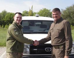 Луганщина передала військовим надсучасний автомобіль медичної допомоги