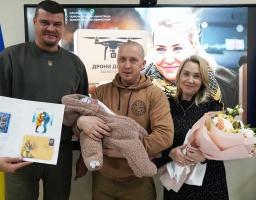 Артем Лисогор привітав відому волонтерку Ольгу Зайцеву із народженням сина