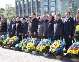 У Рівному Олексій Харченко долучився до заходів до Дня пам’яті та перемоги над нацизмом
