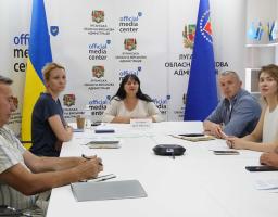 Влада та громадськість обговорили питання розширення простору безбар’єрності та соціального захисту ВПО з інвалідністю